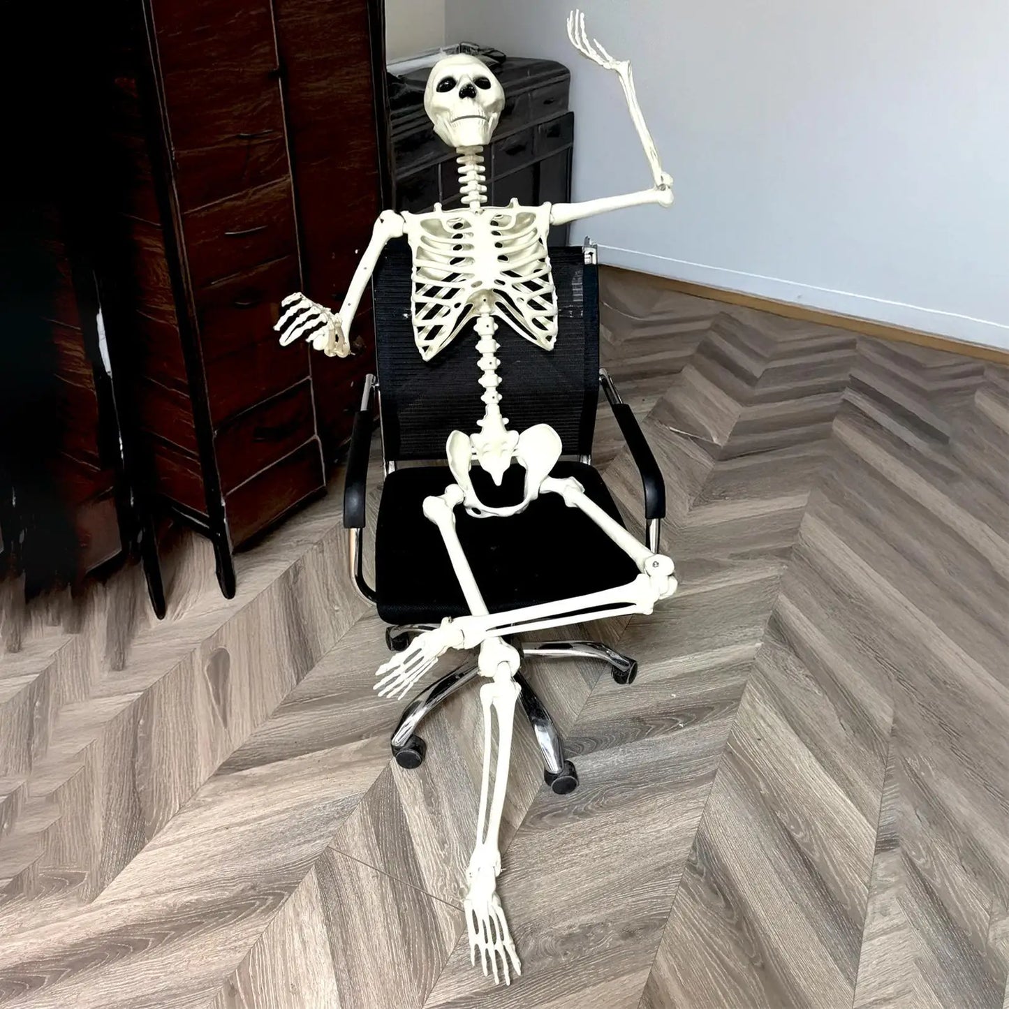 NEW 1pcs Halloween Decoration Fake Skeleton Sculpture For Halloween Decor, Home Decor, Garden Decor, Haunted House