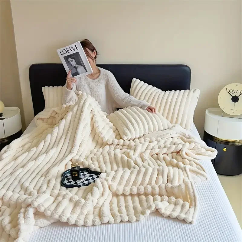 Light luxury Solid Color Multifunctional Rabbit Velvet Blanket, Winter Thick Warm Flannel Used For Bedroom, Living Room